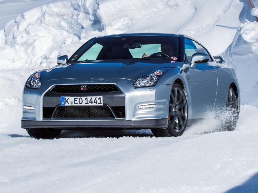  Nissan GT-R 2014 года  (фото 7 из 80)